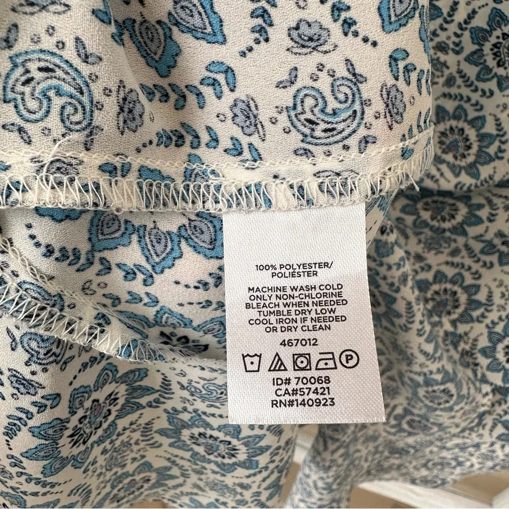 Loft Short Sleeve Medallion Design Blouse Size XS - Picture 11 of 13